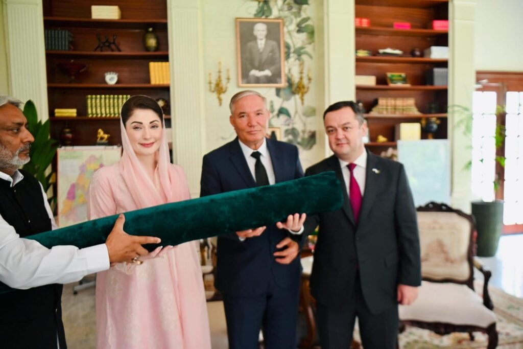 ازبکستان کی ریاست قراقلی پاقستان کا پنجاب میں 200 ہیکٹر زمین پر آلو کی کاشت اور 30 ہزار مویشی پالنے کا منصوبہ کیا ہے؟ 2 WhatsApp Image 2026 07 02 at 2.43.09 PM