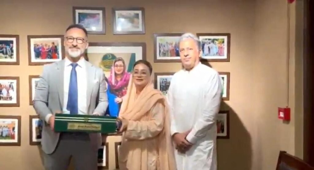 حکومت پنجاب اور امریکی قونصلیٹ لاہور کے درمیان ثقافتی تعاون کو وسعت دینے پر اتفاق 1 WhatsApp Image 2026 07 09 at 3.45.35 PM
