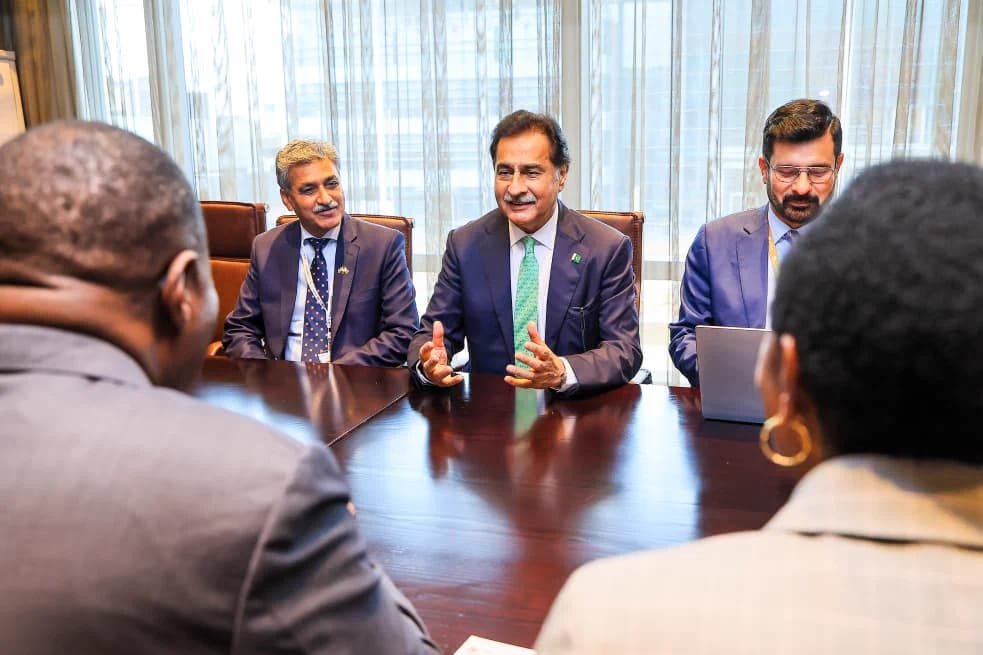 جنوبی افریقہ میں دولت مشترکہ کی پارلیمانی کانفرنس ، ایاز صادق کا کھڑاک ، بھارتی وفد سے مائیک چھین لئے گئے 2 WhatsApp Image 2026 09 16 at 5.16.01 PM