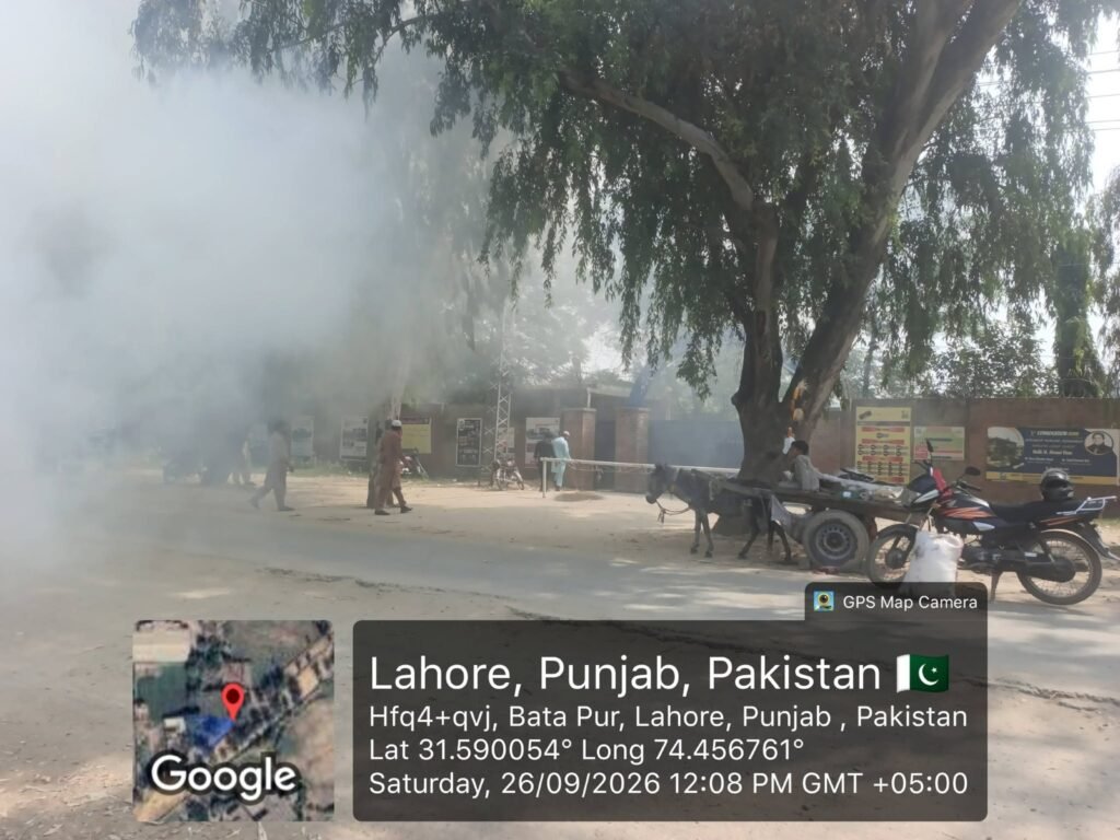 پنجاب کی سینئر وزیر کہاں ہیں ؟ کیا ڈرون ٹیکنالوجی ناکام ہوگئی ؟ شہر لاہور کے سرکاری کالج میں کوڑا جلنے لگا 2 WhatsApp Image 2026 09 26 at 1.11.09 PM