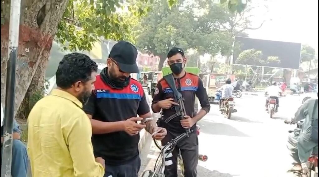 جعلی نمبر پلیٹس سے شناخت چھپانے والوں کے گرد گھیرا تنگ، بڑے کریک ڈاؤن میں 4120 مقدمات درج 1 WhatsApp Image 2026 10 29 at 3.43.34 PM